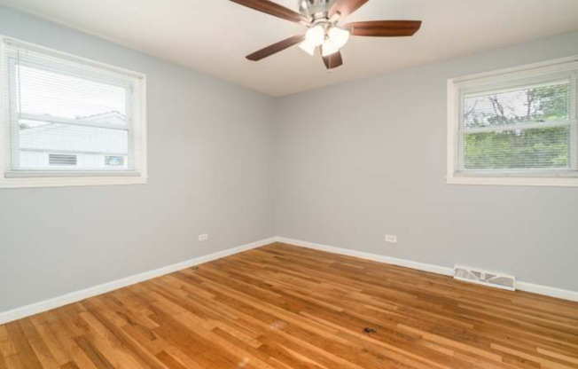 13223 S RHODES