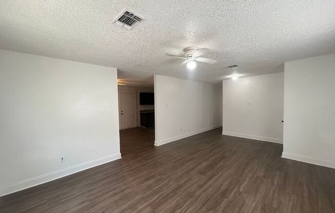 401 Riverdale Dr, San Antonio, TX. 78228