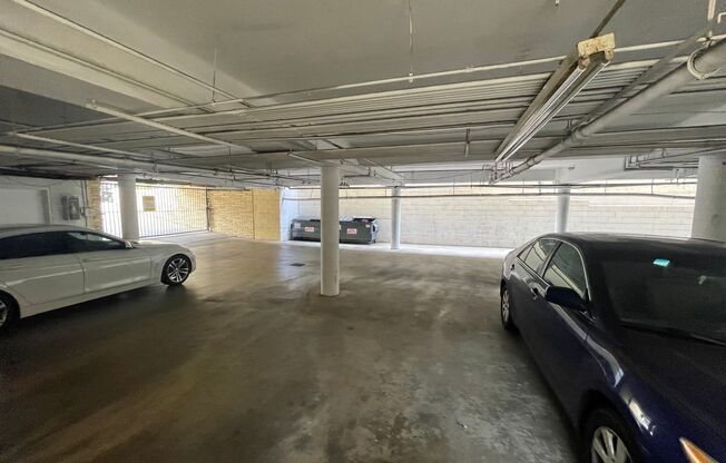 Beautiful Apartments in Great Location! Parking Included!