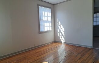 2 beds, 1 bath, $875