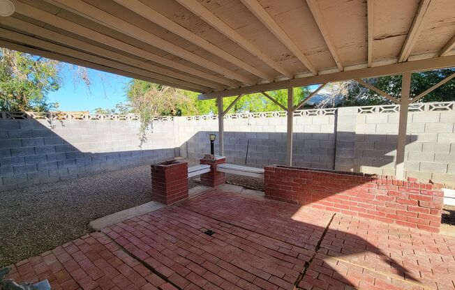 Cute 3 bedroom 1 bathroom home on a large lot