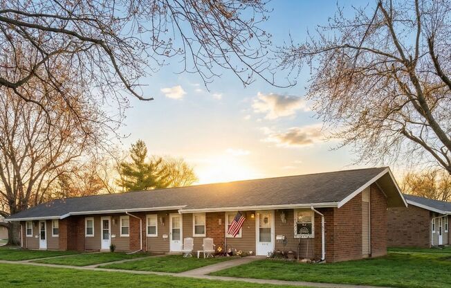 Studio, 1 bath, 425 sqft, $1,050, Unit 204 1421LS