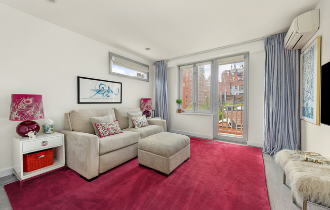 82 UNIVERSITY PL