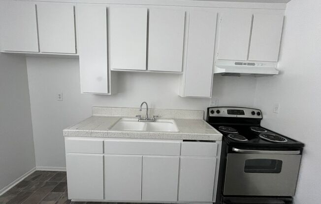 Studio, 1 bath, 500 sqft, $1,495