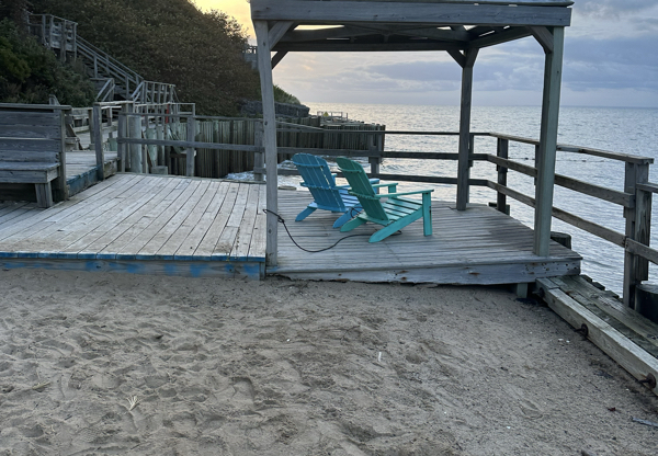 19 OCEANSIDE DR