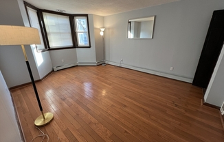 474 East 7th St