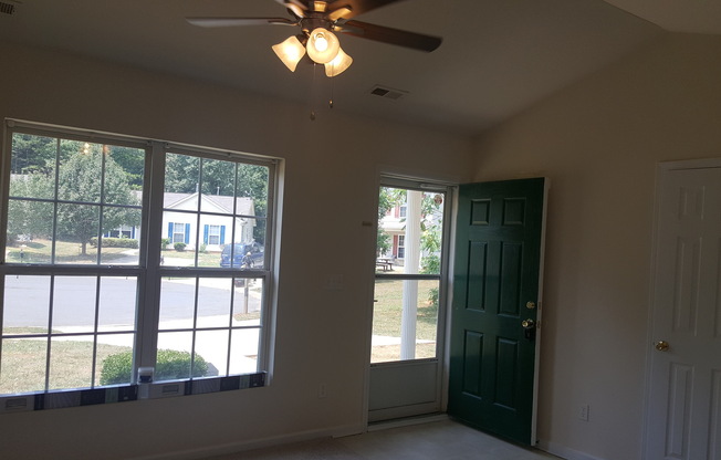 3 beds, 2 baths, $1,625