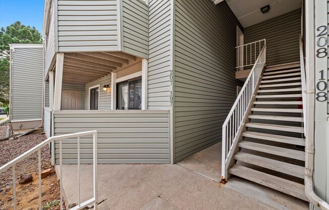 Bright & Inviting 1-Bedroom Aurora Condo with Private Patio