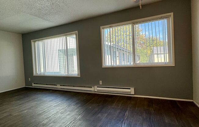 2 beds, 1 bath, 850 sqft, $1,499, Unit 26