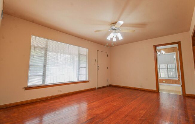 2 beds, 1 bath, $1,350