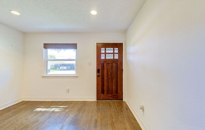 Charming 3–4 Bedroom Heights Home with Backyard Oasis!
