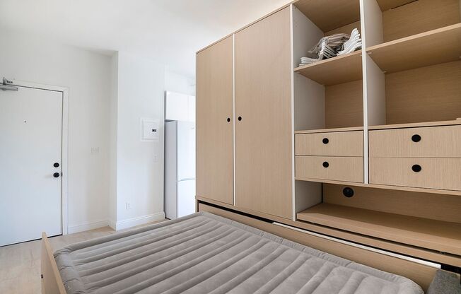 Studio, 1 bath, 214 sqft, $1,600, Unit 117