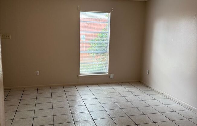 2 beds, 1.5 baths, 1,100 sqft, $930, Unit 8835-B