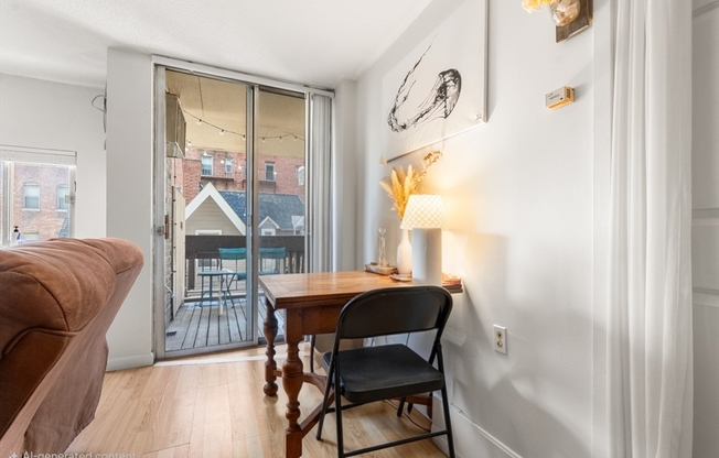 1 bed, 1.5 baths, 750 sqft, $3,200, Unit 303