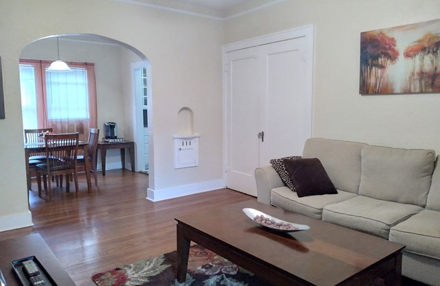 127 W. Craig Pl