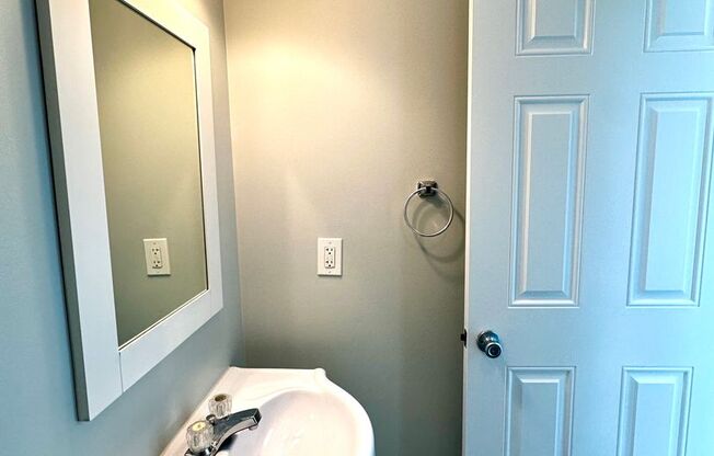 2 beds, 1.5 baths, 775 sqft, $2,200, Unit 219