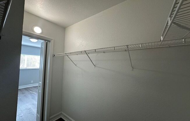 2 beds, 2 baths, 900 sqft, $1,995, Unit 206