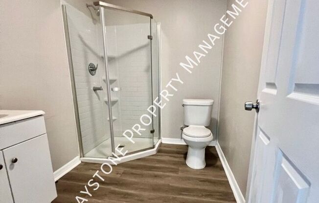 1105 E 28 AVE