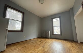 Studio, 1 bath, $755, Unit 17