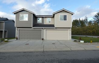 4 beds, 2.5 baths, $2,300