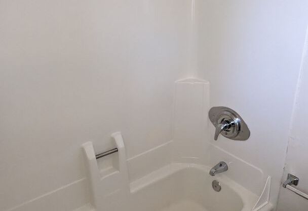 Studio, 1 bath, 550 sqft, $1,164, Unit 3515-24