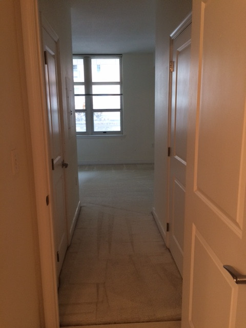 Beautiful 1 bedroom / 1 bath condo with balcony