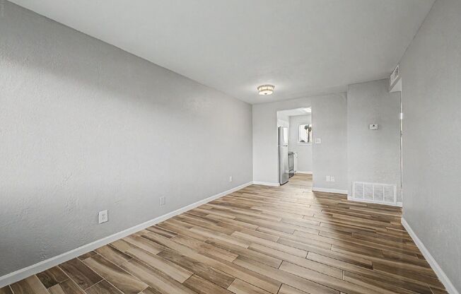 2 beds, 1 bath, 500 sqft, $925, Unit 102