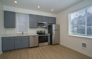 First Floor Modern 1 BD/ 1 BA - Ask about Move In Special