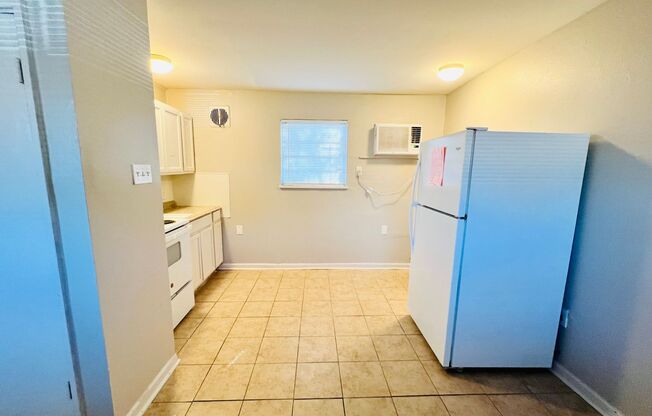 Studio, 1 bath, 556 sqft, $650