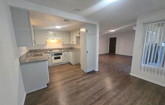 Live Oak St. Apartments