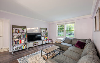 214 N GEORGE MASON DR