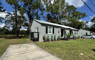 Renovated 2 Bedroom Jacksonville Heights Duplex Apartment