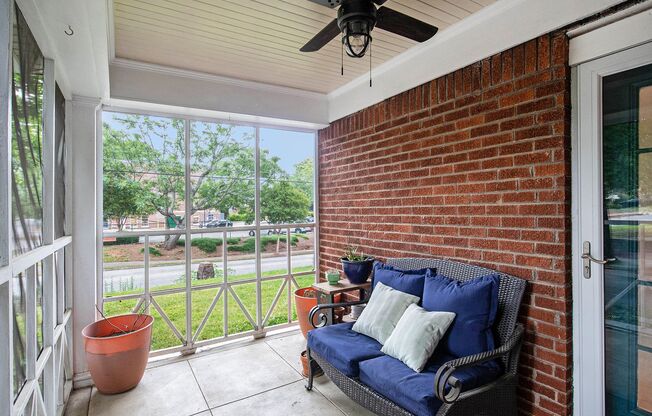 3 beds, 2 baths, $2,295