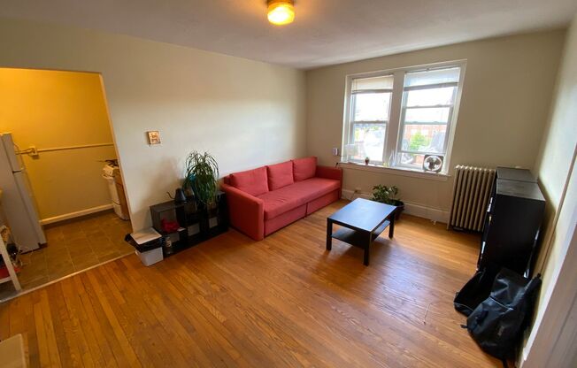 Studio, 1 bath, 300 sqft, $1,500, Unit Unit 609