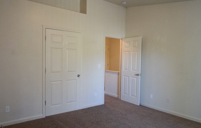 2 beds, 1.5 baths, $1,500, Unit 03