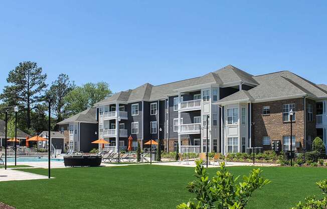 Outdoor gaming and lounge