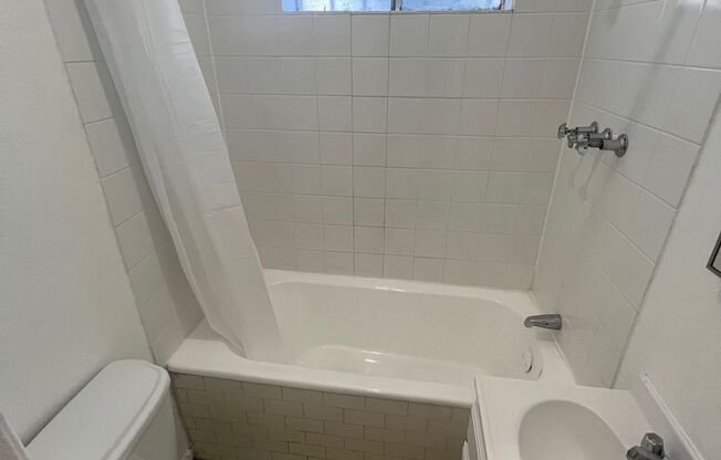 Studio, 1 bath, 250 sqft, $1,595, Unit SY24-104