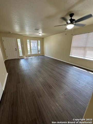 221 ROADRUNNER AVE