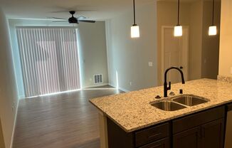 2 beds, 2 baths, 876 sqft, $1,415, Unit 500-304