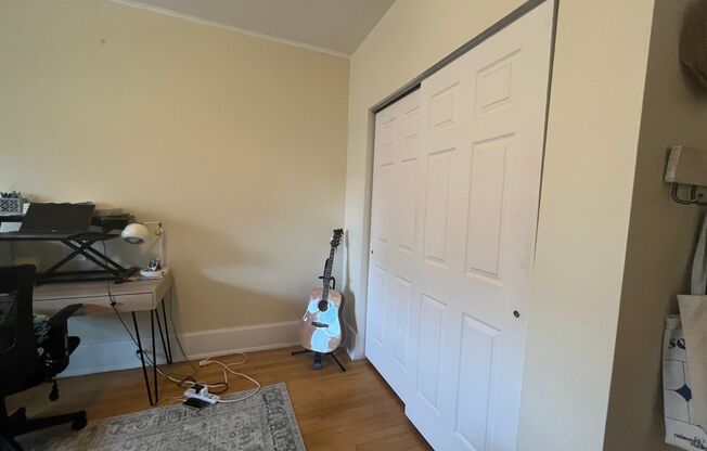 4 beds, 2 baths, $2,295, Unit 10