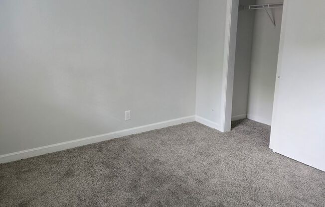 2 beds, 1 bath, 1,136 sqft, $1,250, Unit 7D