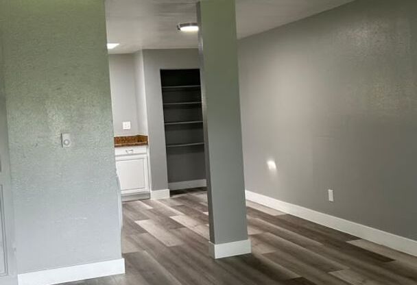 3 beds, 1 bath, 945 sqft, $1,600, Unit 1326 L1