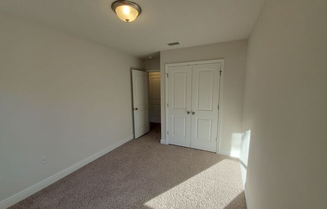 3 beds, 2.5 baths, 1,542 sqft, $1,900, Unit Hathaway Townhomes