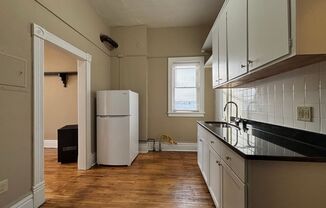 1 bed, 1 bath, 479 sqft, $950, Unit 2