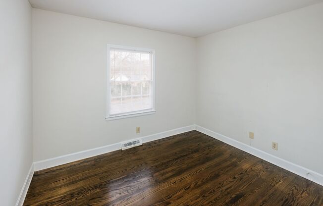 4 beds, 2.5 baths, $2,450