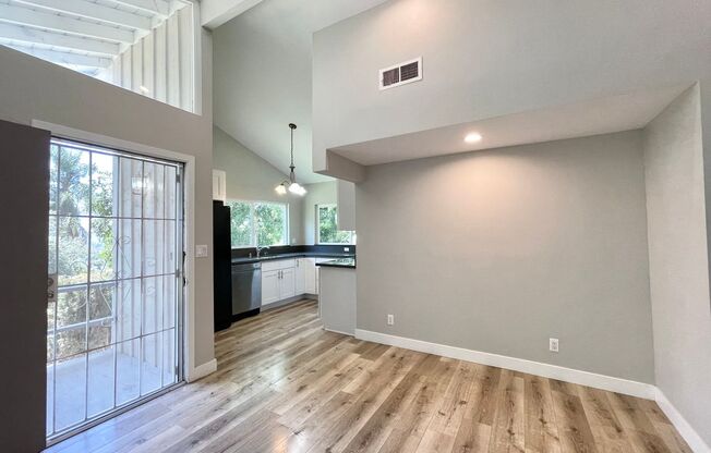 2 Bedroom 1 Bath Room Fully Updated Single Unit w/ All Appliances & Laundry
