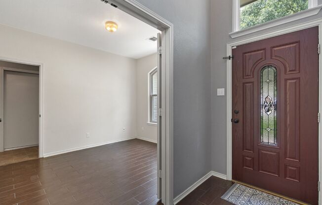 2704 Greenlee Dr, Leander, TX 78641