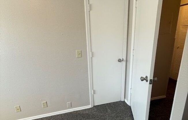 2 beds, 1 bath, 858 sqft, $845, Unit 2615-203