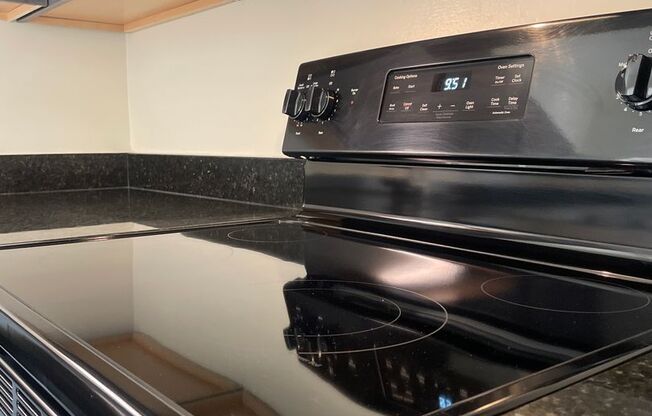 1 bed, 1 bath, 745 sqft, $1,900, Unit 14235 #203