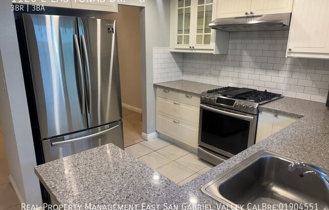 1120 E LAS TUNAS DR